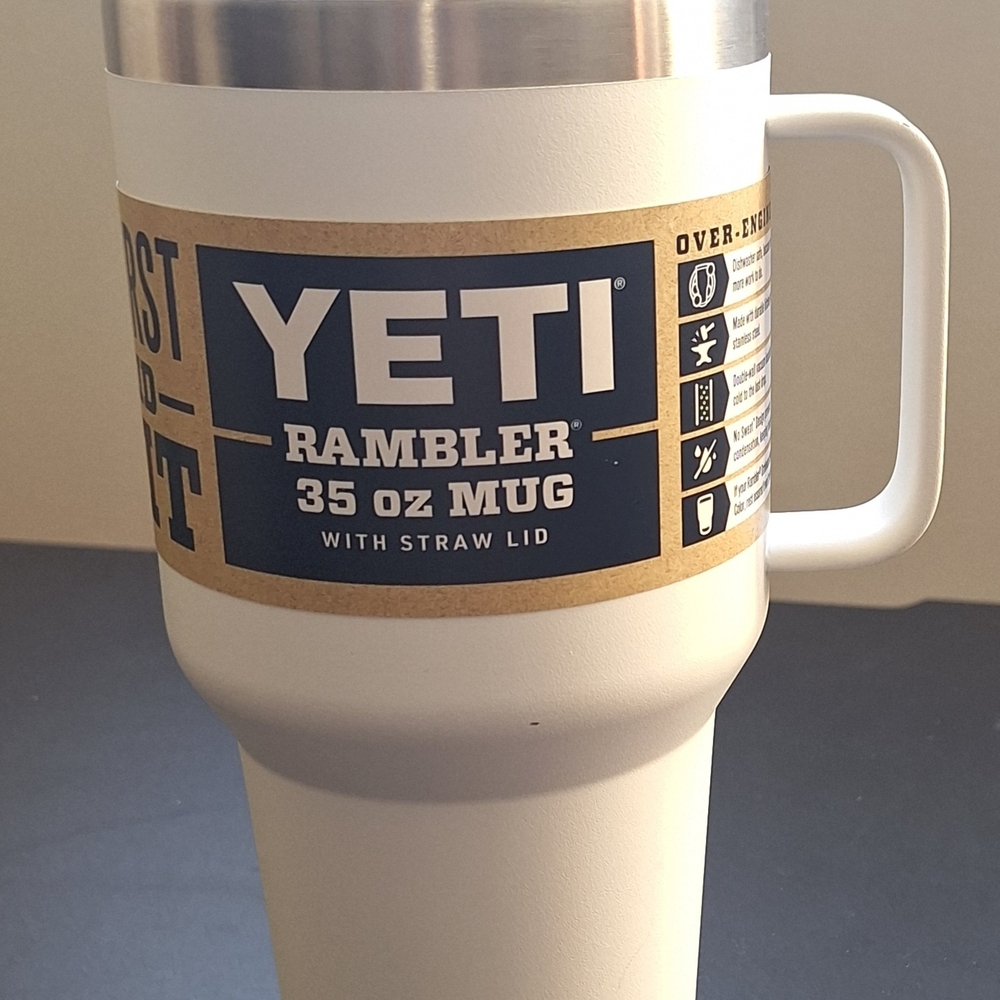 YETI Rambler 35 oz White Mug with Straw Lid